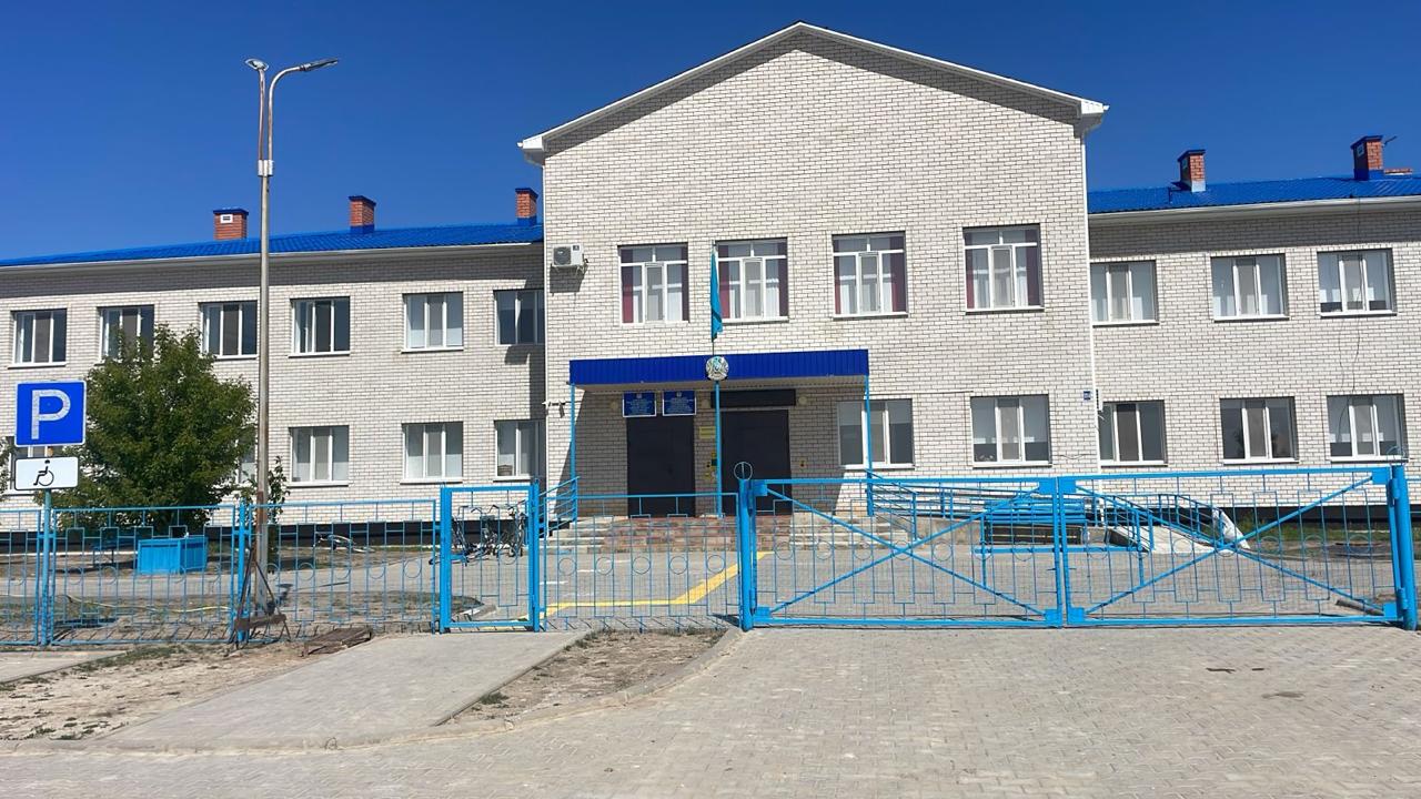 Еңбекшіл ауылының негізгі мектебінің ғимараты